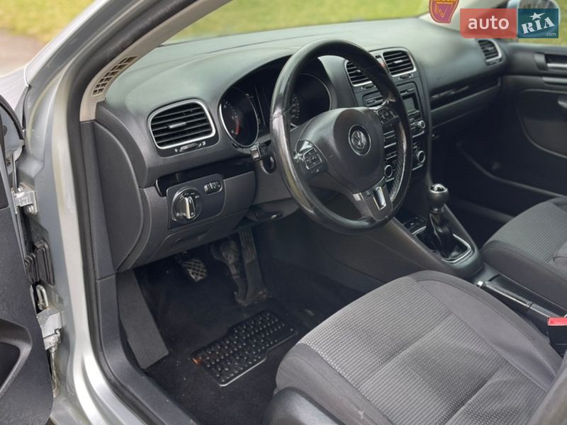 Универсал Volkswagen Golf 2010 в Хмельницком