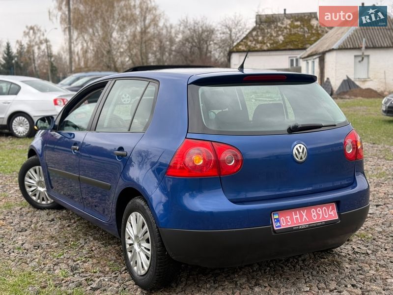 Хэтчбек Volkswagen Golf 2006 в Березане