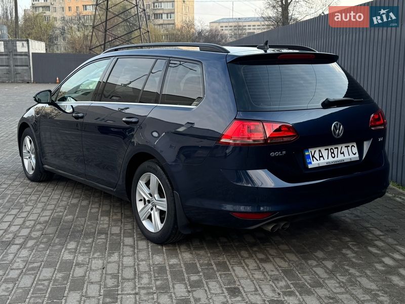 Универсал Volkswagen Golf 2015 в Киеве