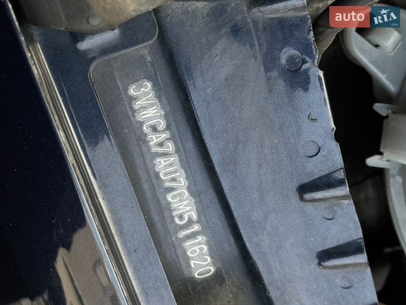 Универсал Volkswagen Golf 2015 в Киеве