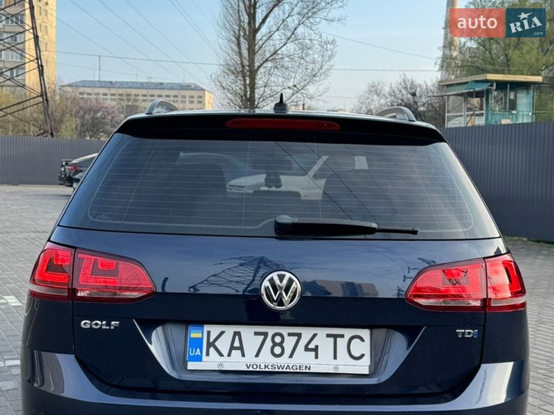 Универсал Volkswagen Golf 2015 в Киеве