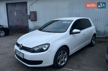 Хэтчбек Volkswagen Golf 2009 в Ровно