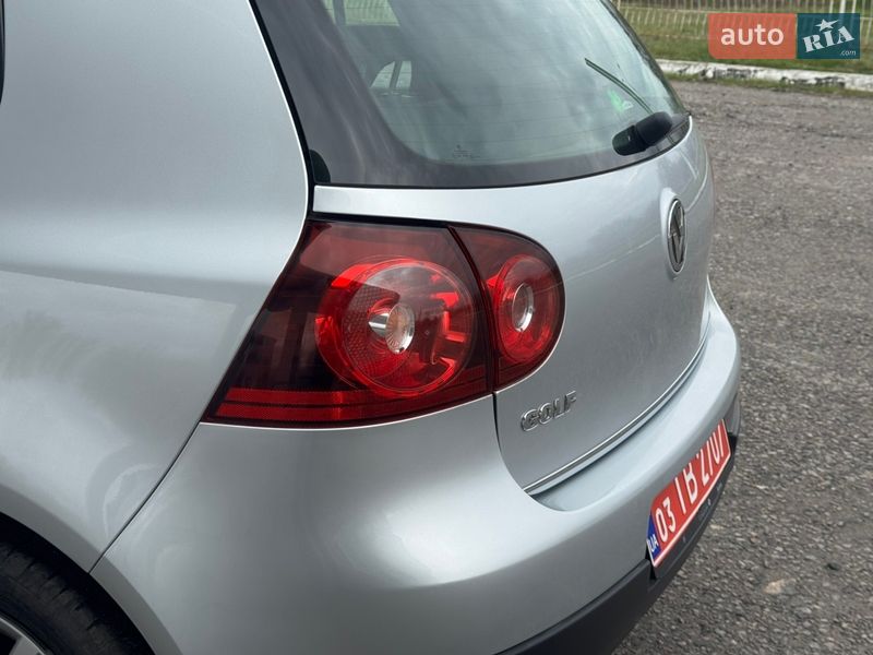 Хэтчбек Volkswagen Golf 2008 в Ахтырке