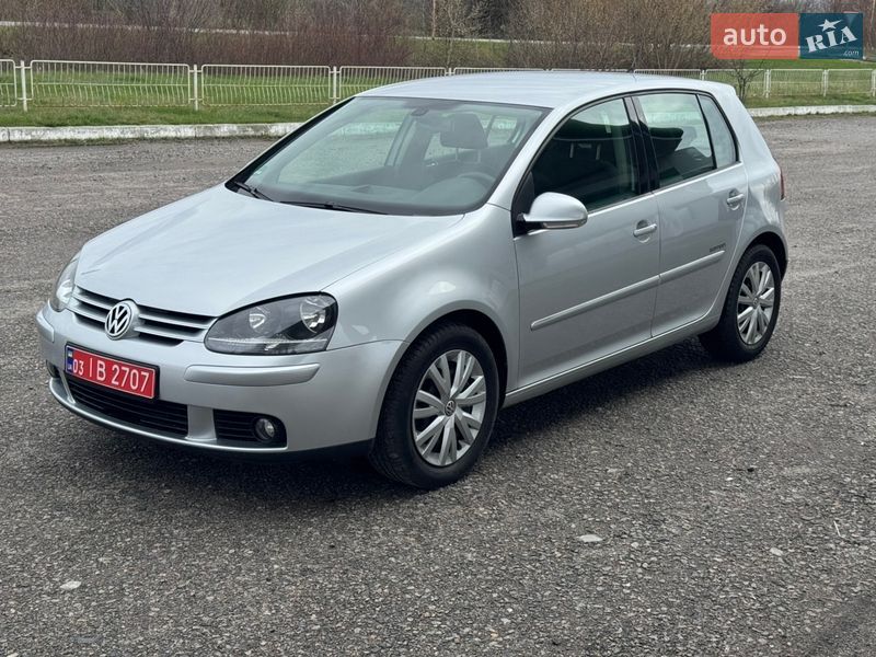 Хэтчбек Volkswagen Golf 2008 в Ахтырке