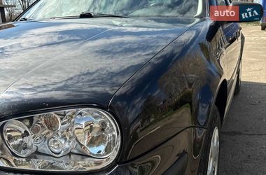 Хетчбек Volkswagen Golf 2001 в Черкасах