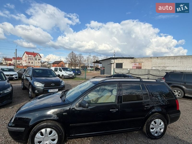 Универсал Volkswagen Golf 2001 в Чернигове