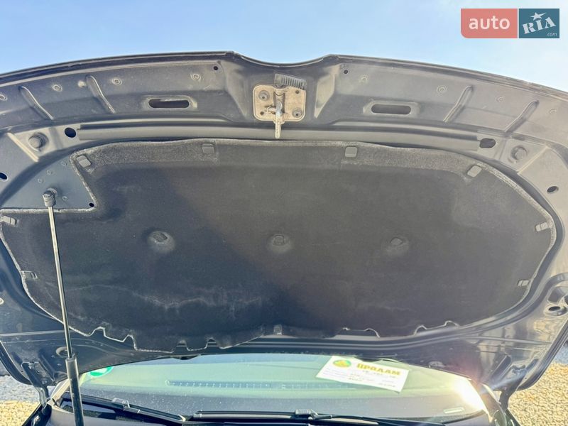 Хэтчбек Volkswagen Golf 2017 в Черновцах