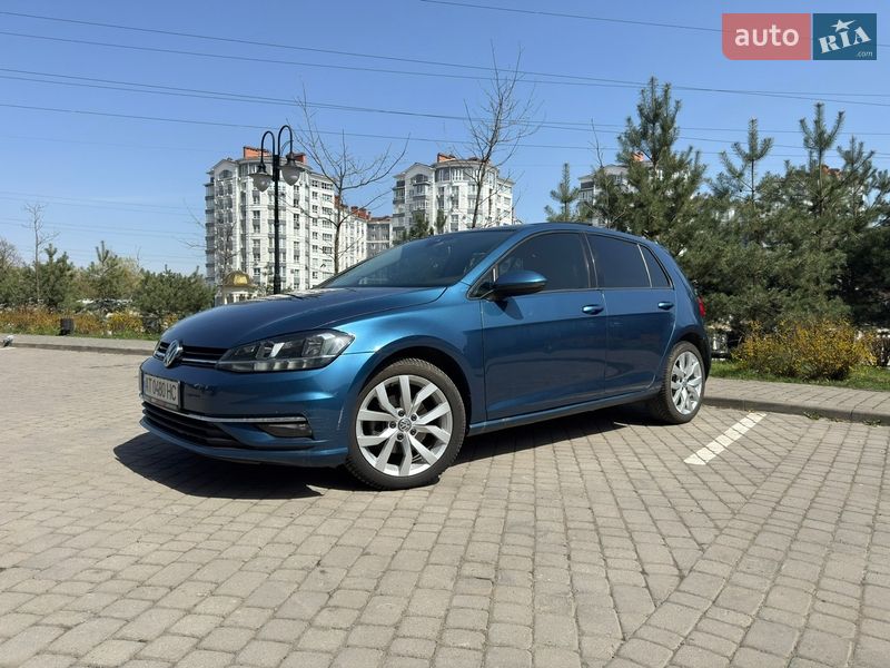 Хэтчбек Volkswagen Golf 2019 в Ивано-Франковске