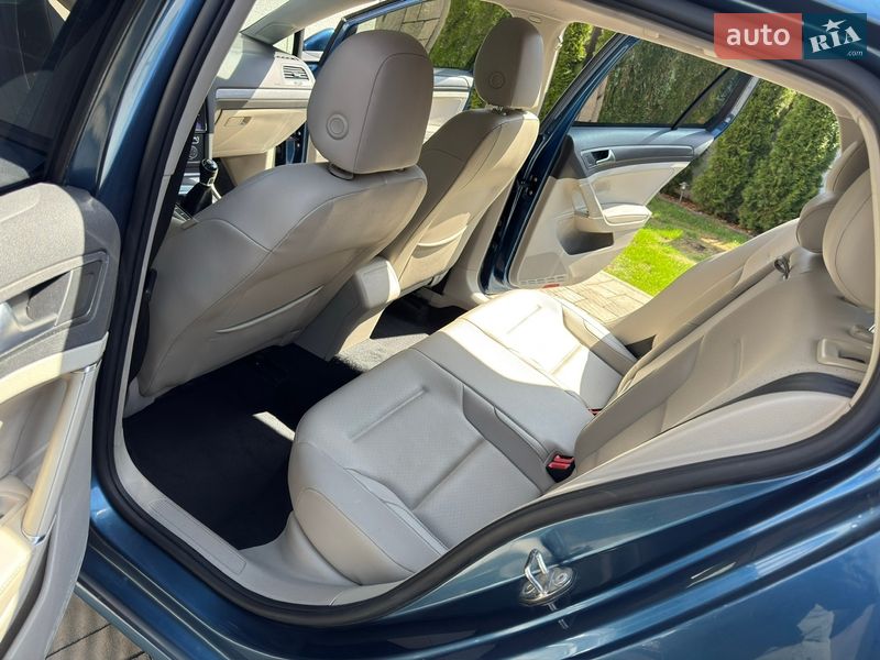 Хэтчбек Volkswagen Golf 2019 в Ивано-Франковске