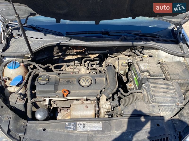 Хэтчбек Volkswagen Golf 2009 в Киеве