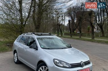 Універсал Volkswagen Golf 2012 в Нововолинську