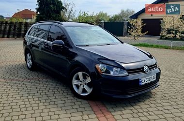 Универсал Volkswagen Golf 2015 в Ужгороде