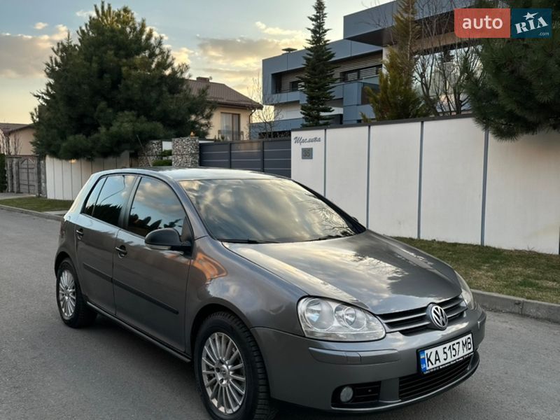 Хэтчбек Volkswagen Golf 2007 в Ровно