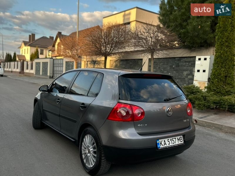 Хэтчбек Volkswagen Golf 2007 в Ровно