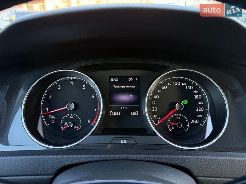 Хэтчбек Volkswagen Golf 2018 в Киеве