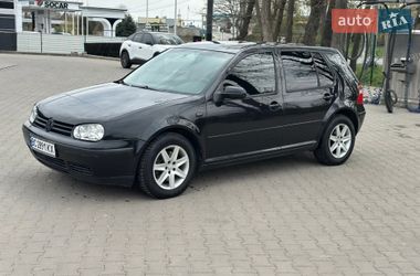 Хэтчбек Volkswagen Golf 2003 в Львове