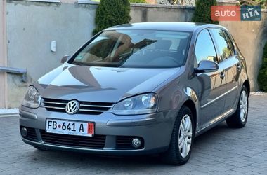 Хетчбек Volkswagen Golf 2008 в Мукачевому