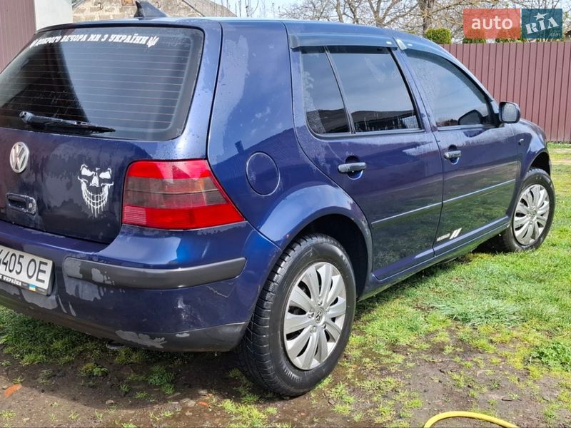 Хэтчбек Volkswagen Golf 2001 в Стрые