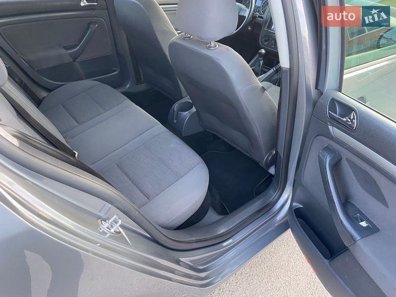 Хэтчбек Volkswagen Golf 2007 в Корсуне-Шевченковском