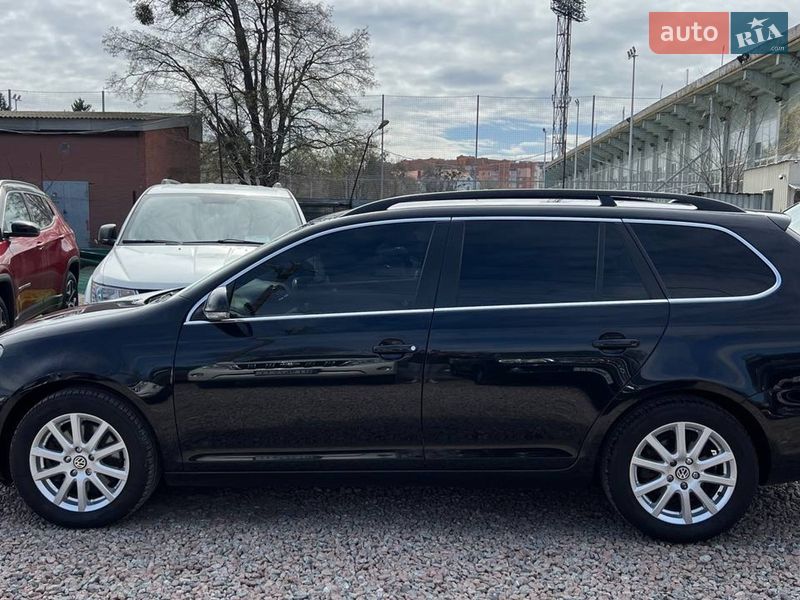 Универсал Volkswagen Golf 2010 в Полтаве