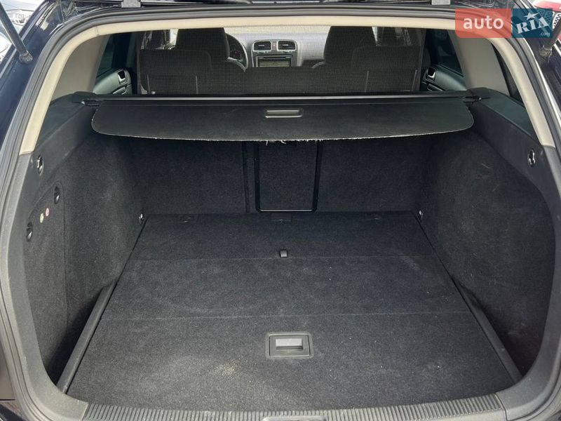 Универсал Volkswagen Golf 2010 в Полтаве