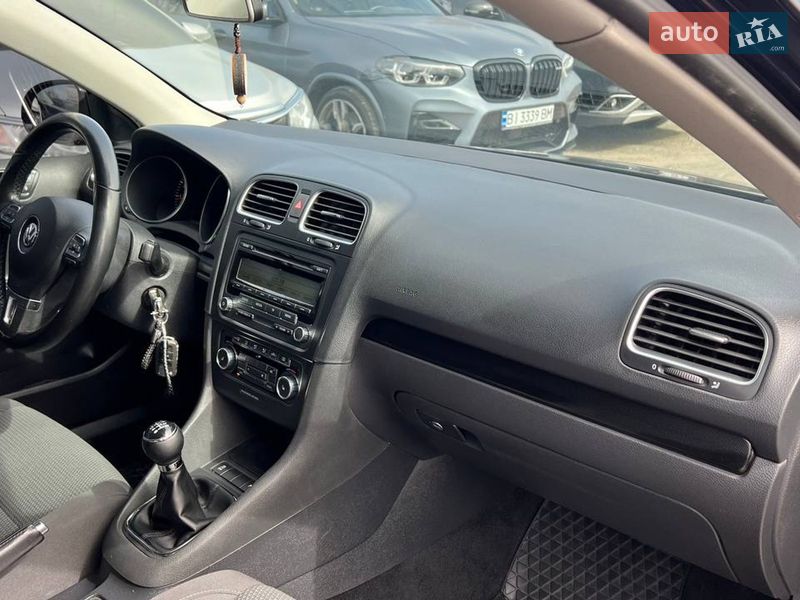 Универсал Volkswagen Golf 2010 в Полтаве