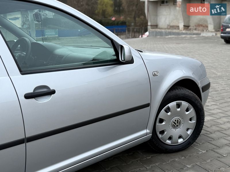 Хэтчбек Volkswagen Golf 2003 в Тернополе