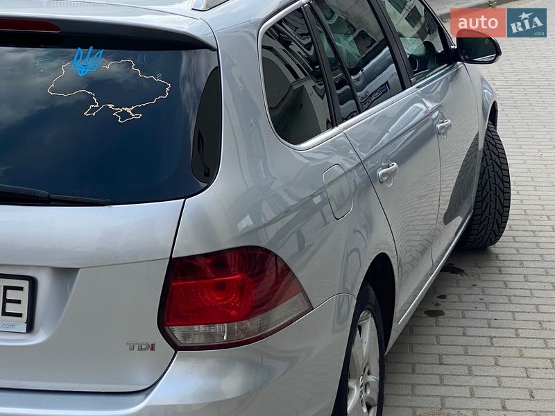 Универсал Volkswagen Golf 2012 в Львове