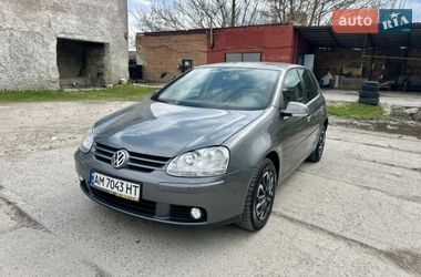 Хетчбек Volkswagen Golf 2004 в Василькові