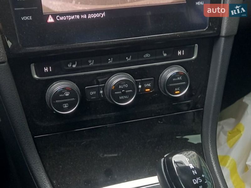 Хэтчбек Volkswagen Golf 2013 в Ромнах