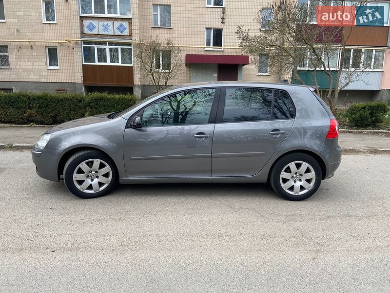 Хэтчбек Volkswagen Golf 2007 в Корсуне-Шевченковском