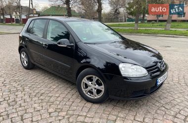 Хэтчбек Volkswagen Golf 2005 в Корсуне-Шевченковском