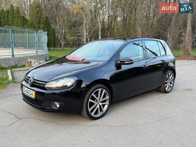 Хэтчбек Volkswagen Golf 2009 в Умани