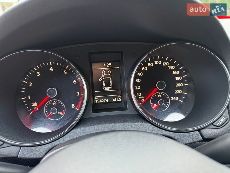 Хэтчбек Volkswagen Golf 2009 в Умани