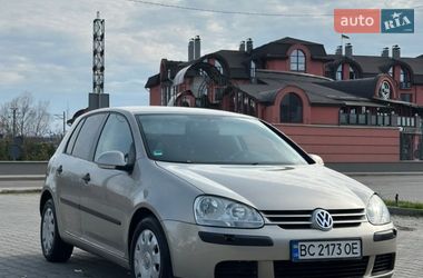 Хэтчбек Volkswagen Golf 2004 в Дрогобыче