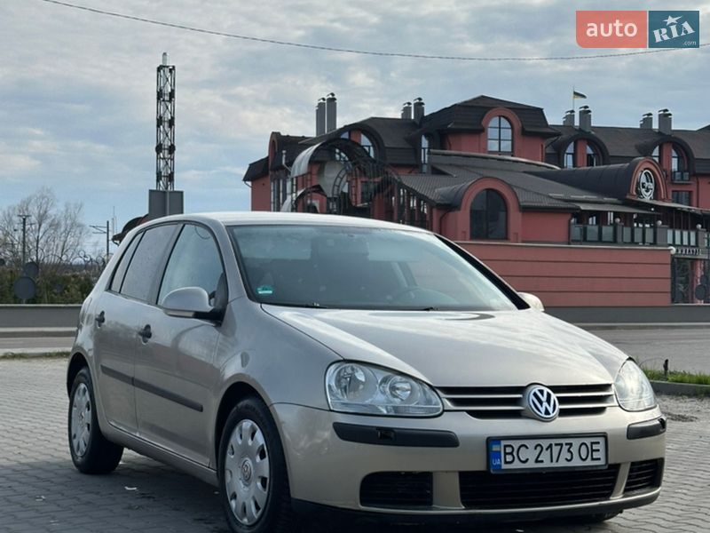 Volkswagen Golf 2004