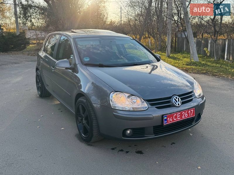 Хэтчбек Volkswagen Golf 2007 в Надворной