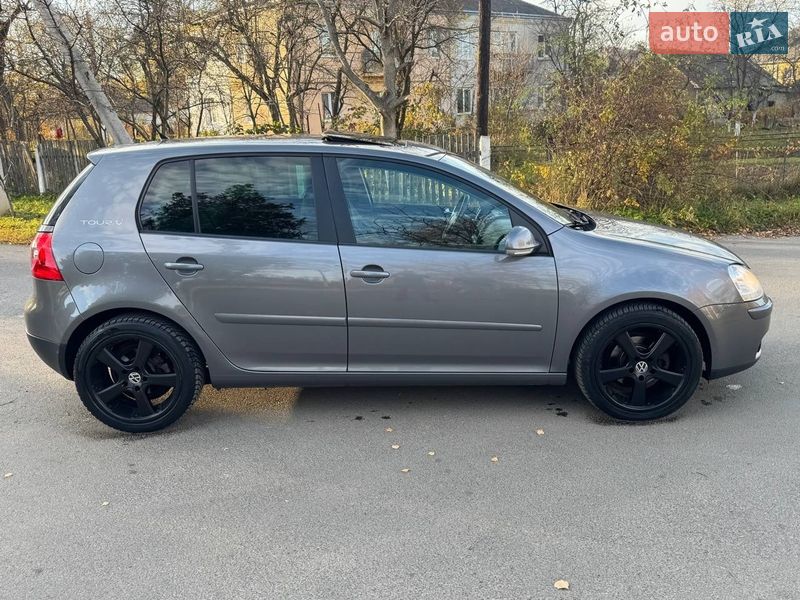 Хэтчбек Volkswagen Golf 2007 в Надворной