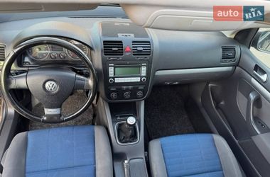 Хэтчбек Volkswagen Golf 2007 в Надворной