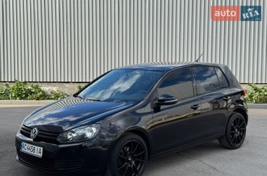 Хэтчбек Volkswagen Golf 2008 в Сваляве