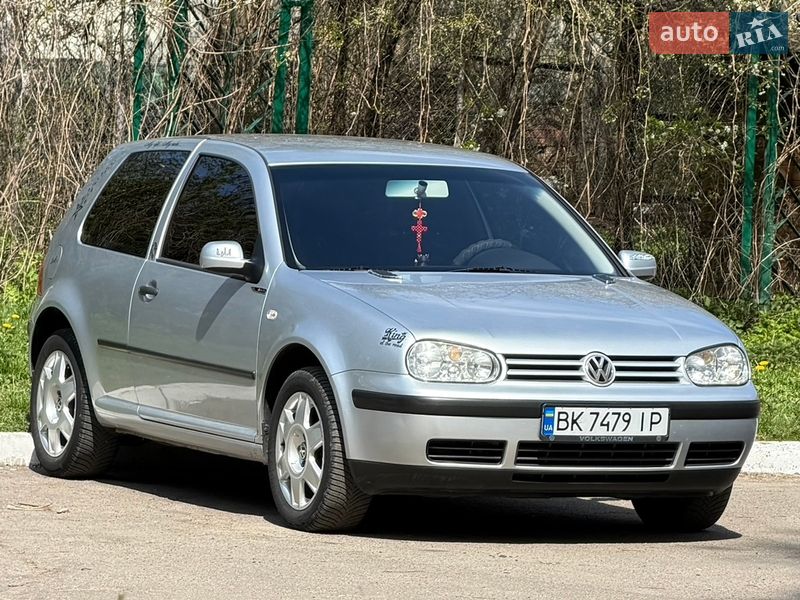 Volkswagen Golf 2003