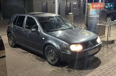 Хетчбек Volkswagen Golf 2004 в Києві