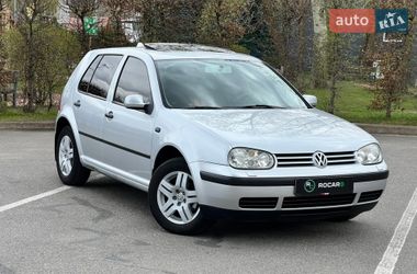 Хэтчбек Volkswagen Golf 2002 в Киеве