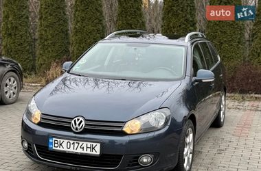 Универсал Volkswagen Golf 2010 в Ровно