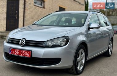 Універсал Volkswagen Golf 2010 в Рівному