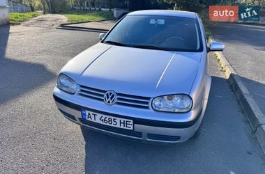 Хэтчбек Volkswagen Golf 2002 в Долине