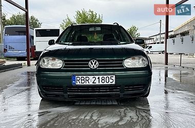 Универсал Volkswagen Golf 2003 в Шостке