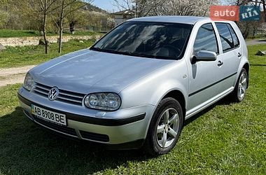 Хэтчбек Volkswagen Golf 2004 в Могилев-Подольске
