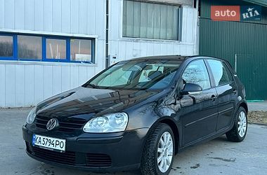 Хэтчбек Volkswagen Golf 2004 в Надворной