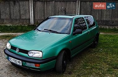 Хэтчбек Volkswagen Golf 1995 в Дрогобыче